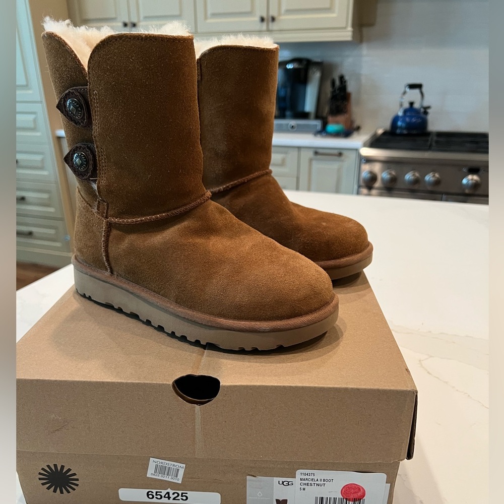 UGG Marcela II Boots - Chestnut Size 5